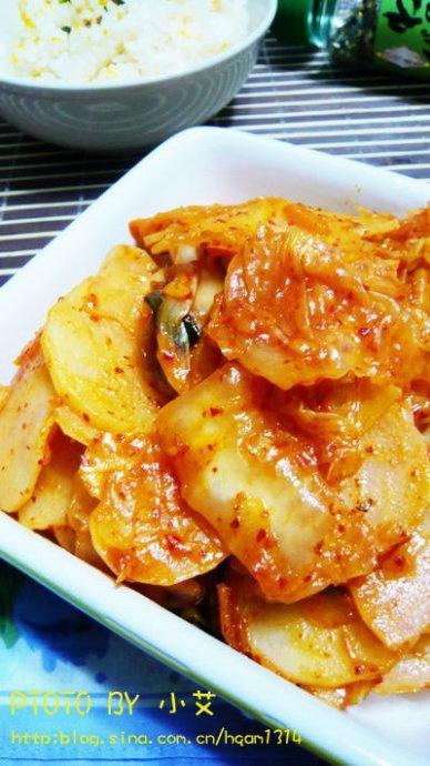辣白菜炒土豆片