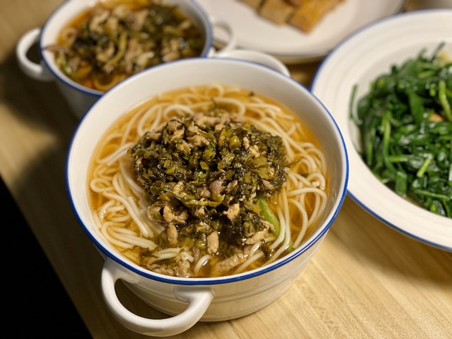 雪菜肉丝面