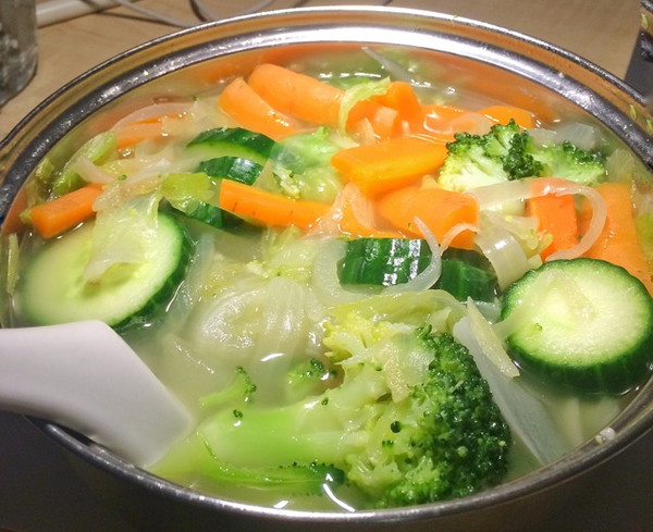 清汤蔬菜