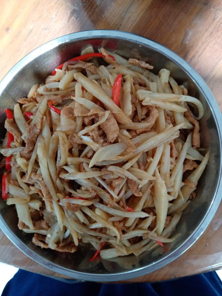 肉丝炒莲藕