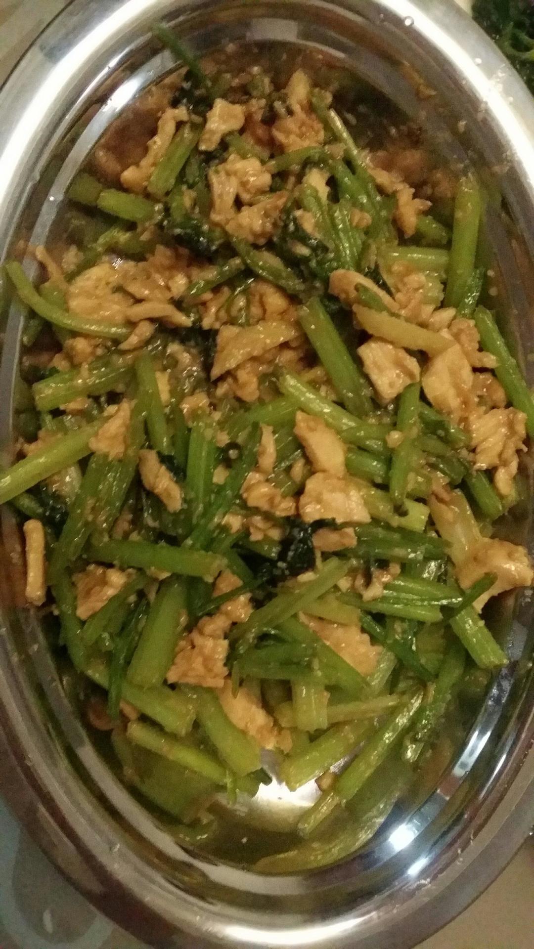 鸡肉炒芹菜