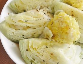 牙买加蒸卷心菜（Jamaican Steamed Cabbage）