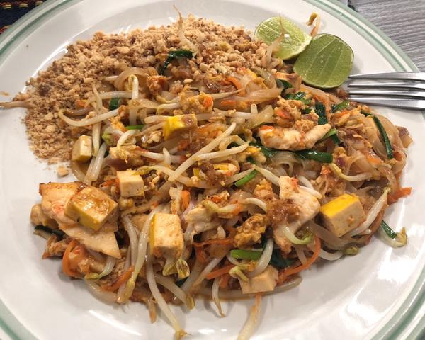 泰式醉河粉（Drunken noodles）