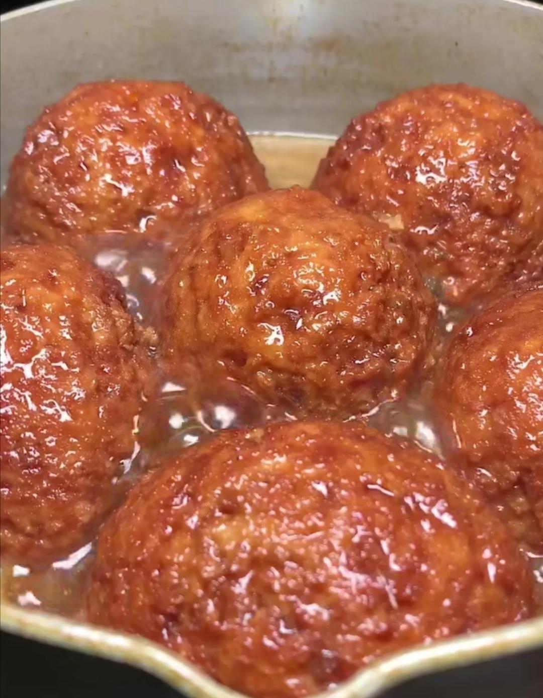 红烧狮子头